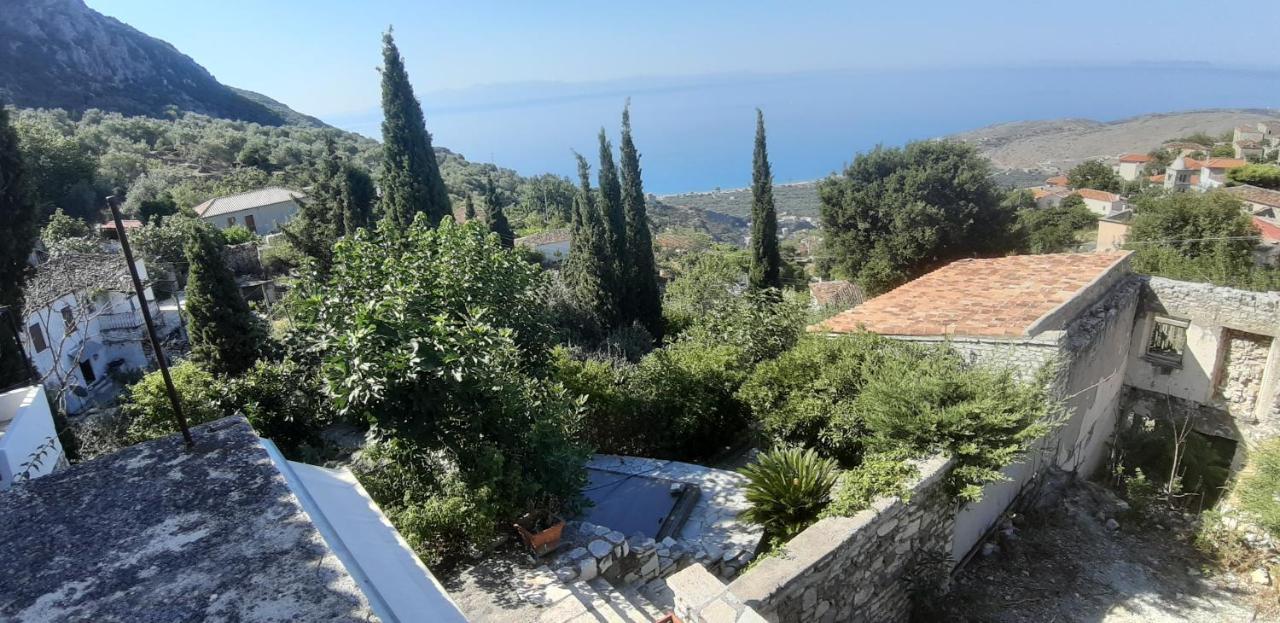 Les Villas De Qeparo Esterno foto