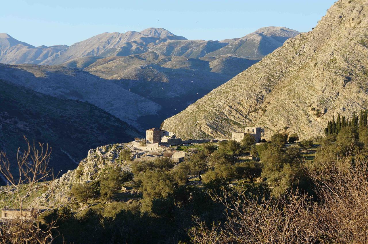 Les Villas De Qeparo Esterno foto